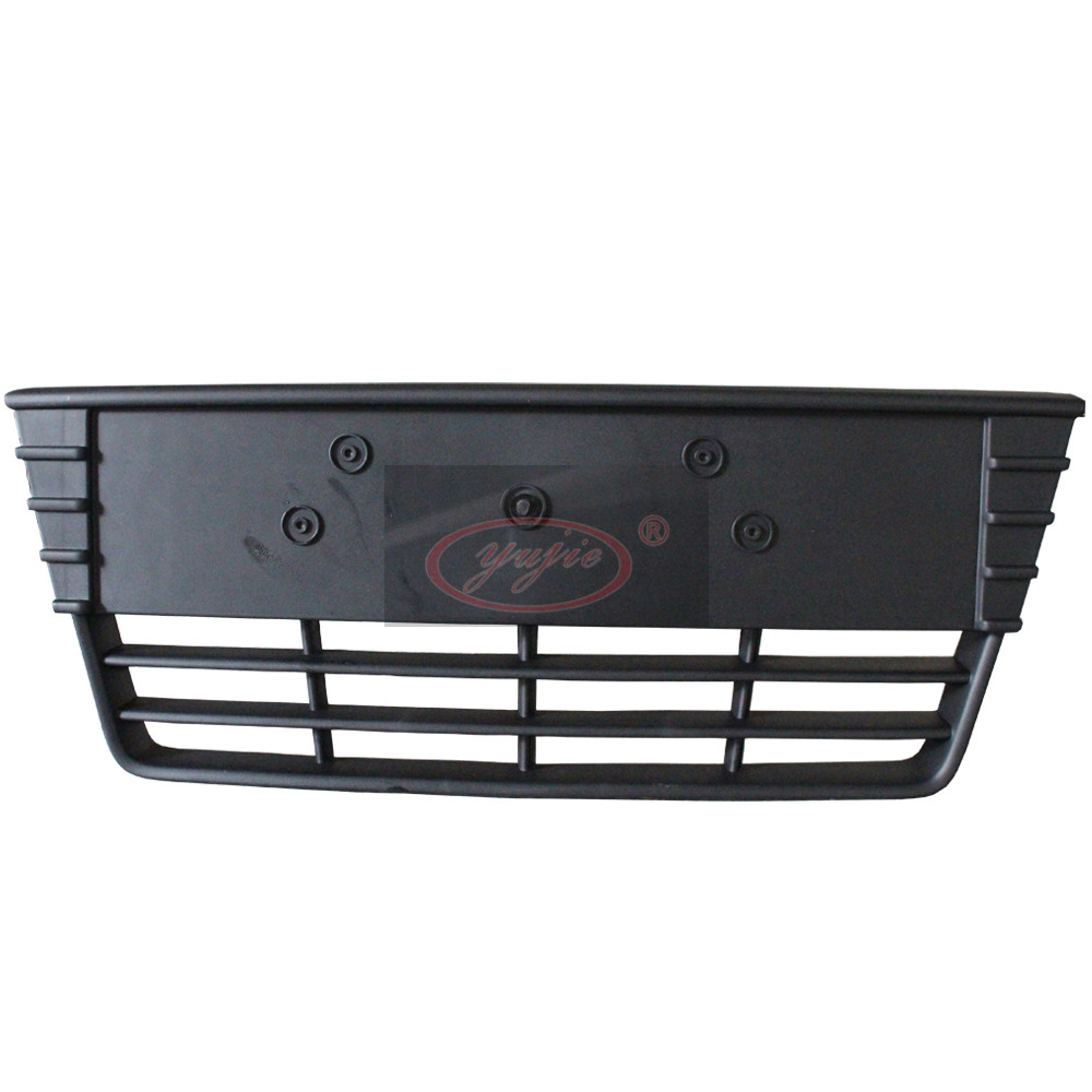 Ford Focus lower grille